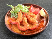 Nou Ohashi_"Exquisite garlic shrimp" served with special vegetable sauce