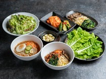  A wide variety of à la carte dishes are also available. 