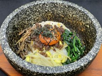 Bibimbap panggang batu
