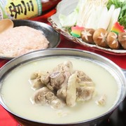 mizutaki 善哉_「水瀧（1份）」是用嚴選的博多雞熬煮8小時以上而製成的最上乘的白湯。