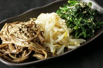  Assortment of 3 types of namul 