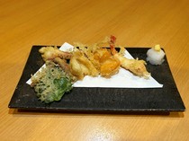 Sushi-dokoro Tatsutoshi_Enjoy seasonal ingredients cooked in a variety of ways (fried and grilled dishes)