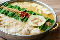 หม้อไฟเครื่องใน (โมสึนาเบะ) กับมิโซะขาว