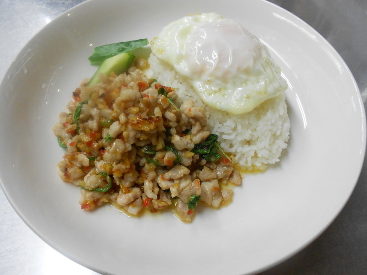 10.泰國餐廳　KIN・KAO・KON（河口湖 / 泰國・越南料理）