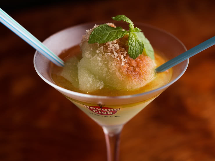 3.雪茄酒吧 Supernova　北新地店