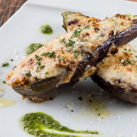 4.鐵板燒＆葡萄酒　KAi 回　北新地店