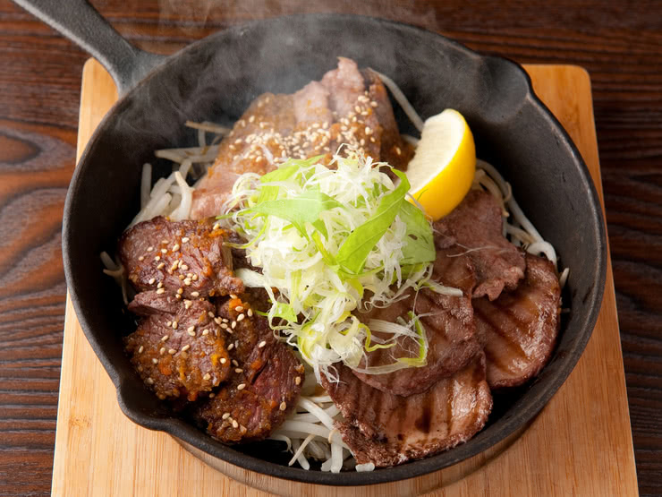 10.肉料理酒館 Sizzle