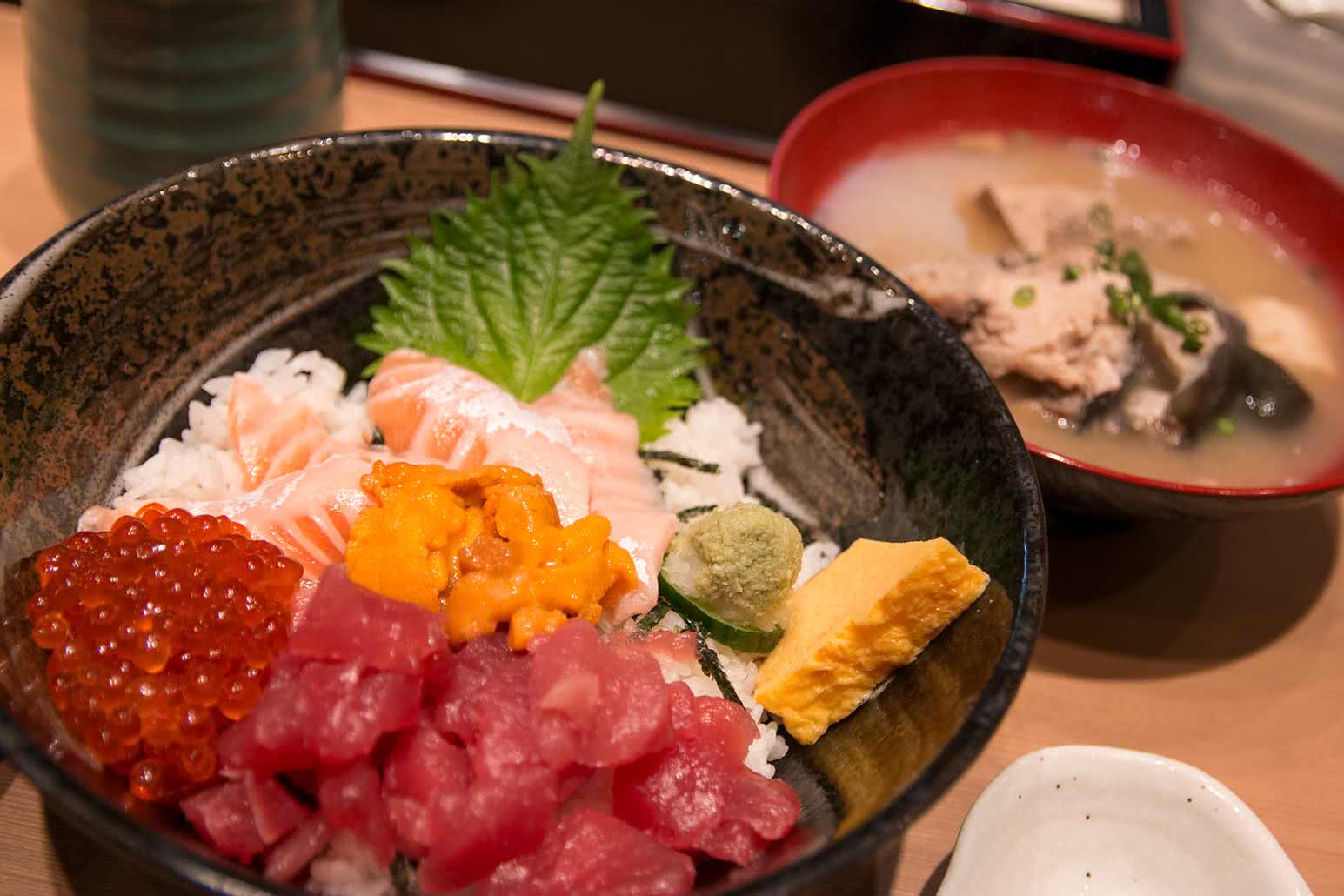 3.豐洲市場景點（2）　專賣店街「豊洲市場内專賣店　魚河岸橫丁（Ｒ）」