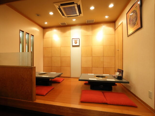 Sumibi-yakiniku Yasubee floor