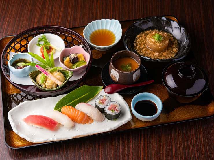 6. Shittoya (Mikkaichicho / Sushi)