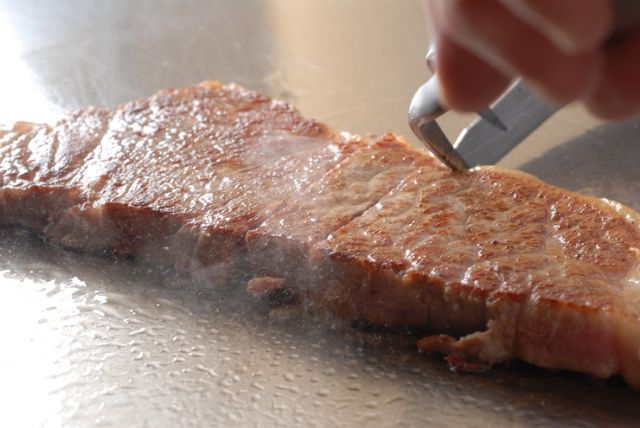 3. 鐵板燒牛排　喜扇亭