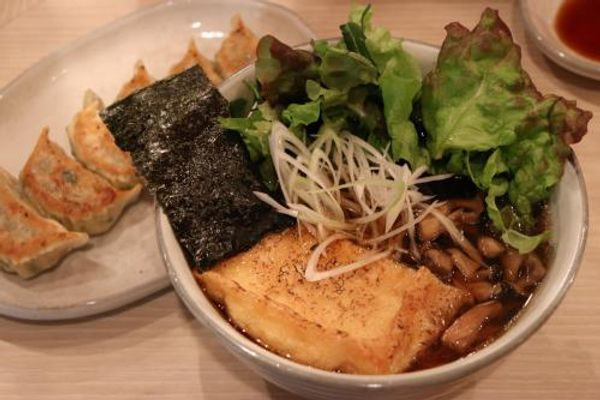 10. Yuniwa Vege Ramen