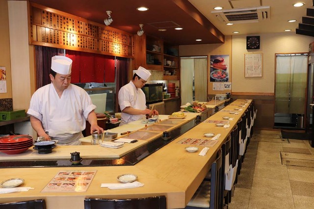 Sushi for Everyone to Enjoy. The Challenge and Passion of a Chef from [Sushi Ken]—The First Halal Sushi Restaurant in Japan