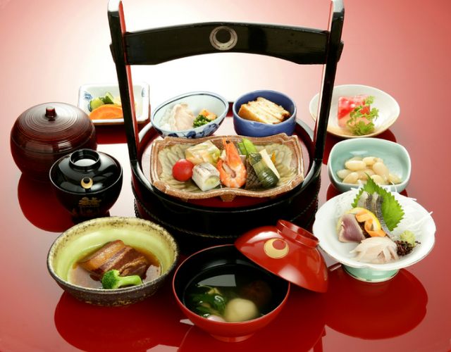 8. 长崎卓袱浜胜