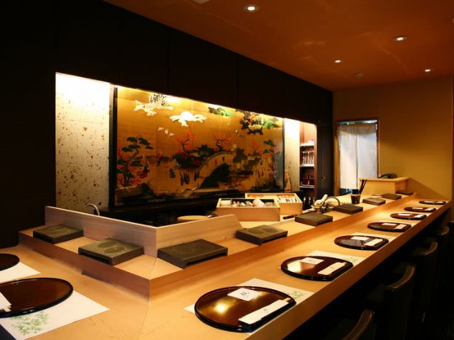 15 Restaurants in Ikebukuro and Shinjuku Serving the Best Sake