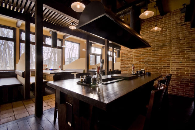 新鮮魚貝與和牛炙燒 大地的恩惠 floor