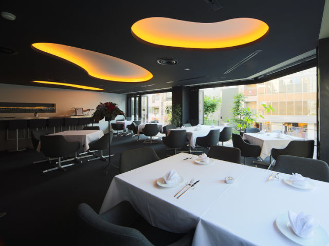 Restaurant be floor