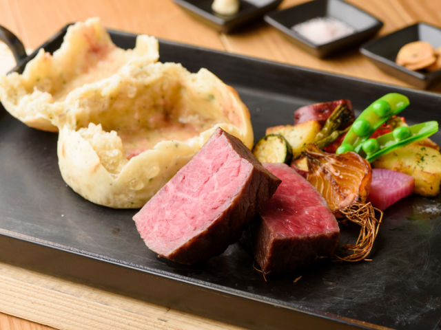 严选和牛 石窑块肉牛排 石窑烧 时之钟 cuisine