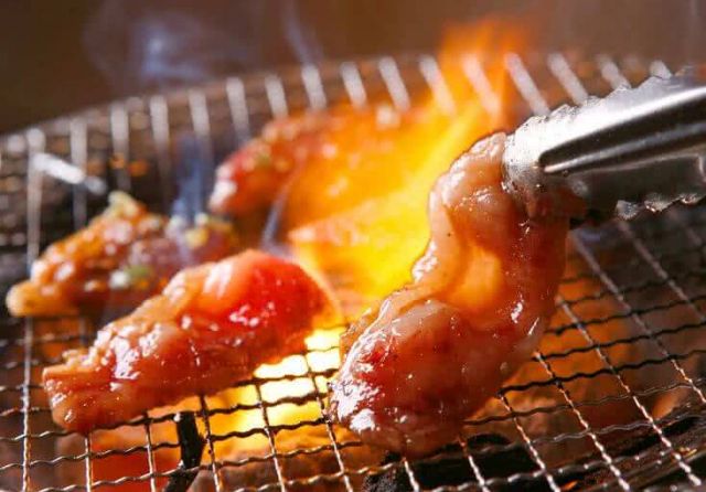 7.炭火燒肉、內臟　牛政