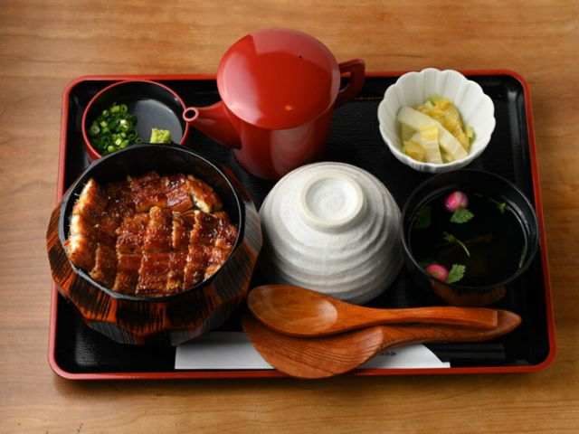 1. Kansaifu Jiyaki Unagi to Hitsumabushi Amanohaku
