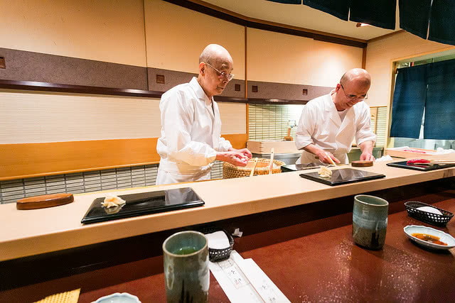 15. Sukiyabashi Jiro