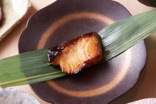 Stay Out Drinking Until 4 AM! Enjoy Sushi and Bar Yon: A Sushi Restaurant Just a 1-minute Walk from Roppongi Station