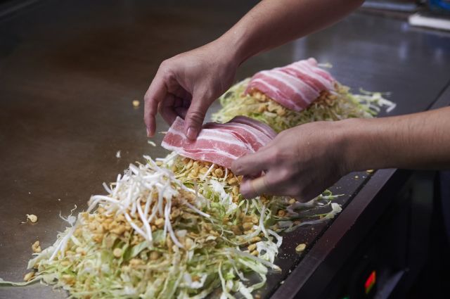 該由廚師烹調或自己動手？