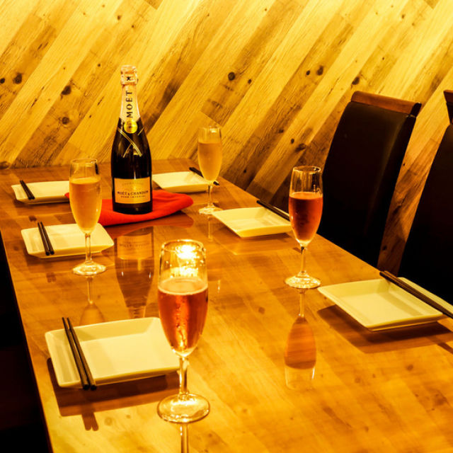 Craft Beer x Meat Bar Craft Marche Umeda branch floor