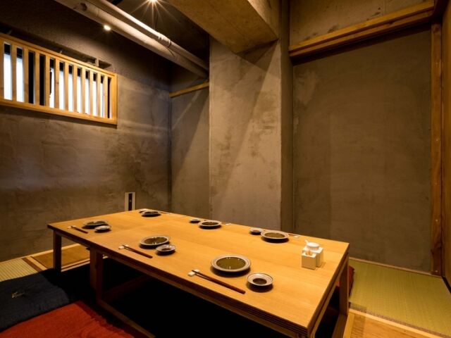 呼子活魷魚・博多捲串 燈〜TOMOSHIBI floor