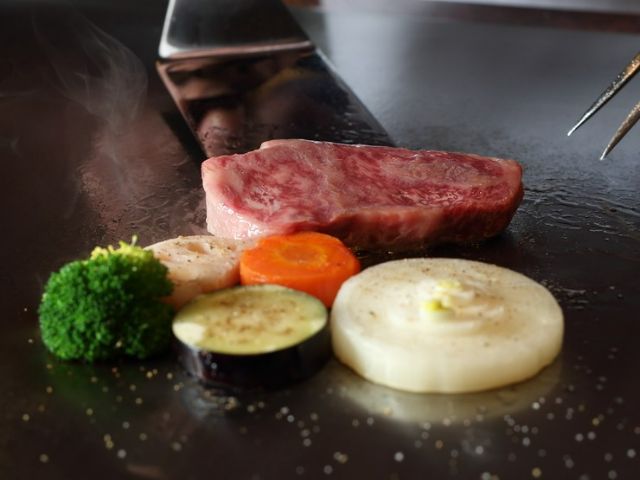10.&nbsp;Bifteck Kawamura Premium Kitashinchi restaurant