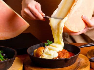 4.Cheese Cheers Cafe