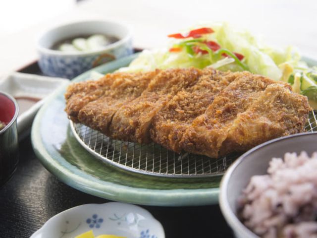 2.【炸豬排】古民家食堂(首里 / 和食)
