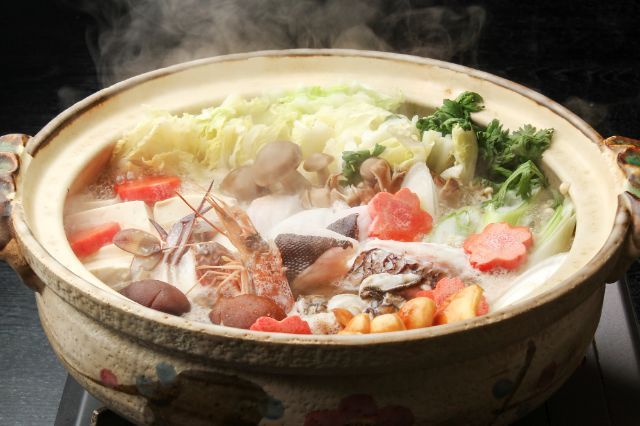 Hot pot dishes: Nabe, sukiyaki, shabu shabu