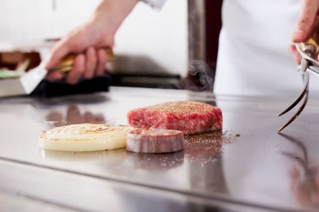 Excellent Wagyu in Ginza, Tokyo! The No.1 Teppanyaki Spot According to Gourmands from All Over the World