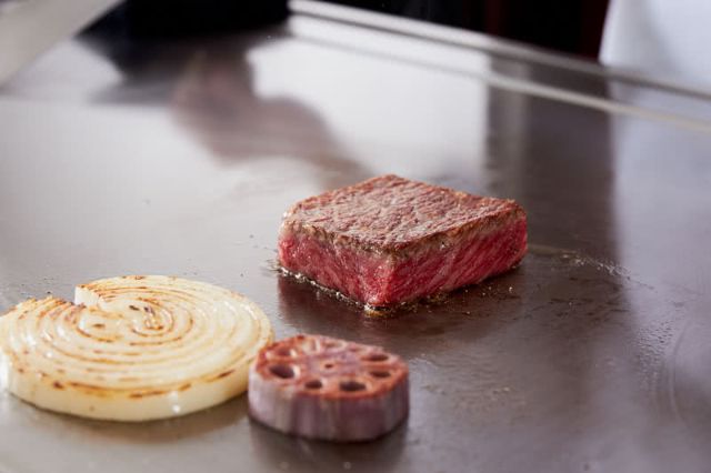 Excellent Wagyu in Ginza, Tokyo! The No.1 Teppanyaki Spot According to Gourmands from All Over the World