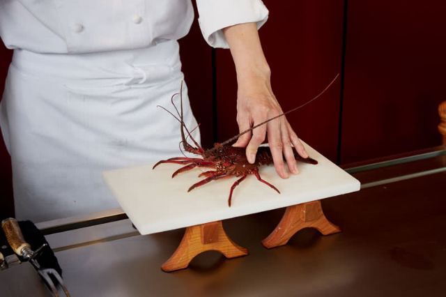 到東京銀座大啖絕品和牛！全球老饕讚不絕口的鐵板燒