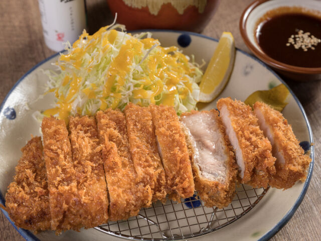 沖繩炸豬排飯食堂SHIMABUTAYA 久茂地店 cuisine