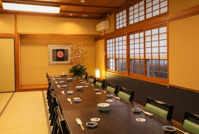 20 Best Restaurants in Fukuoka, Japan : Discover an Abundance of Regional Specialties Like Ramen and Motsu Nabe