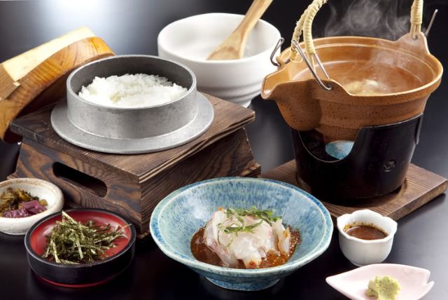 17.【鯛魚茶泡飯】活魚茶屋ZAUO本店（今宿 / 和食）