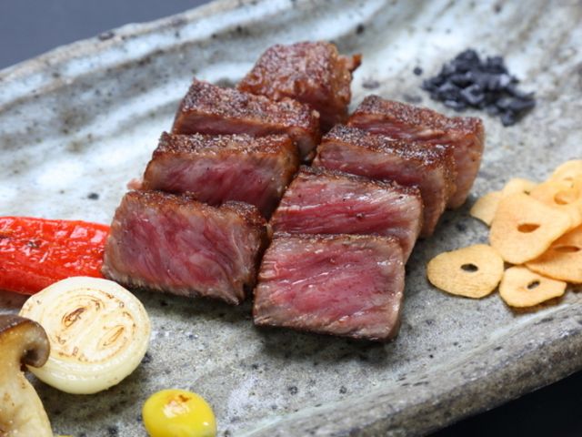 3. Premium Wagyu Steak花乡