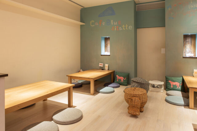 Cafe Blue Sitatte Sapporo店 floor
