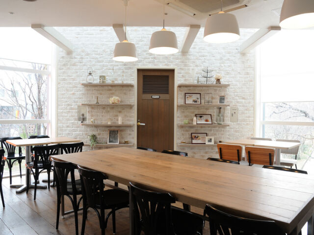 WILLER EXPRESS CAFÉ floor