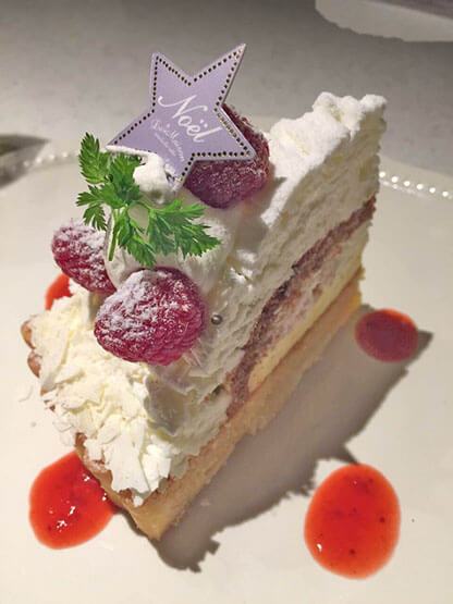 6. La Maison ensoleille table LUMINE新宿店