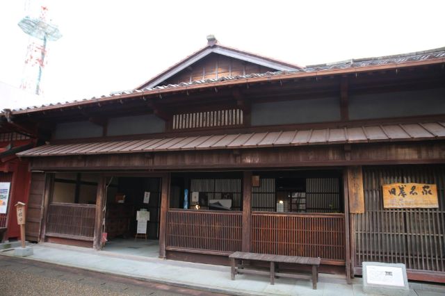 【舊岸名家】三國獨特的建築樣式 