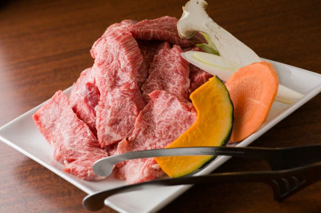 夏天就该吃烤肉!精选 8家美味烤肉店!