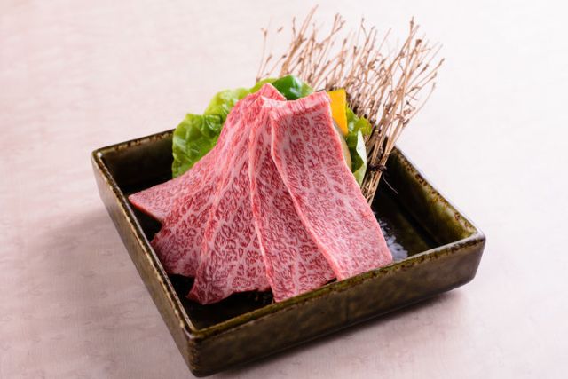 1. 炭火焼肉 半蔵門