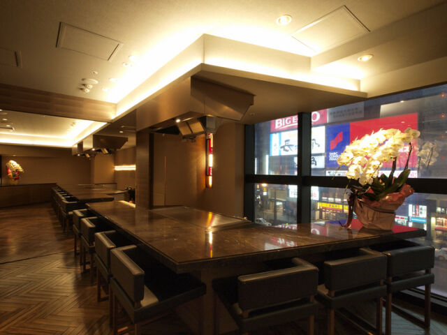 Steak&amp;Wine ISHIZAKI floor