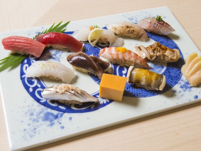 The top 5 authentic up-scale Sushi Restaurants in Osaka