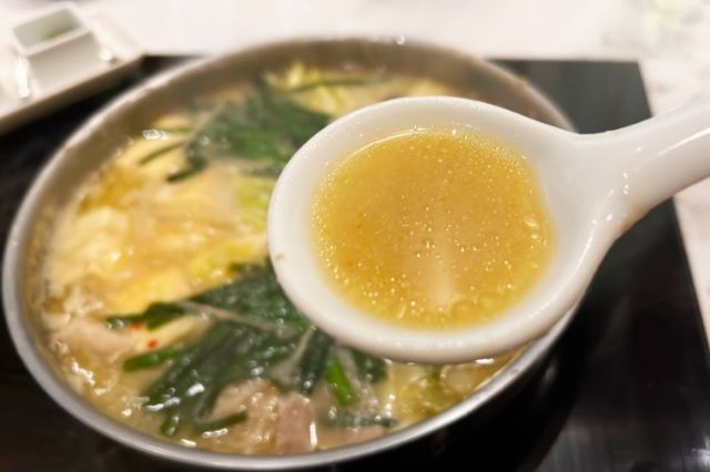 If you want to try Motsunabe by yourself in Hakata, try "Miso Motsunabe"! Miso Motsunabe with sweetness from the vegetables and garlic |【Hakata Motsunabe Yamanaka Hakata】