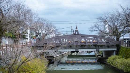 Travel to taste the exceptionally fresh 'Machi-Zushi' (Town Sushi) inHimi, one of Japan's leading fishing towns